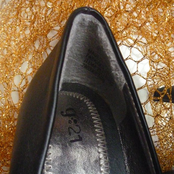 BlacK Heels - Picture 4 of 4